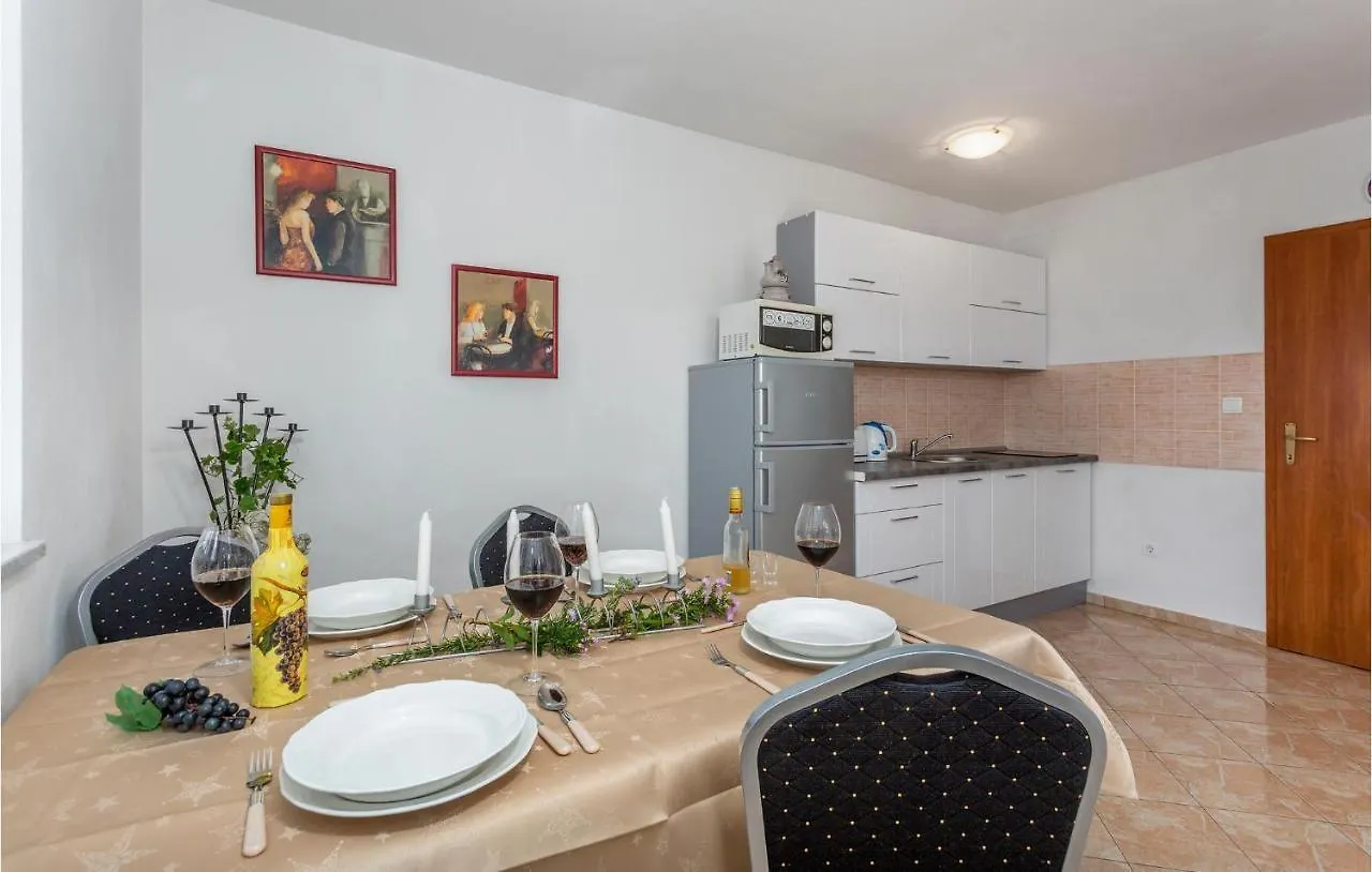 Nice Apartment In Sveti Vid-Miholjice With Wifi